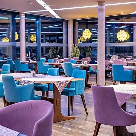 Plaza Duce Dugi Rat