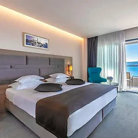 Plaza Duce 4* Dugi Rat