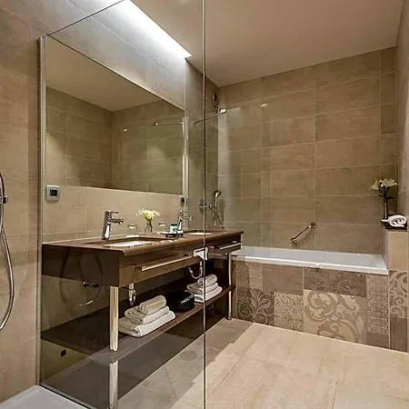 Plaza Duce 4* Dugi Rat