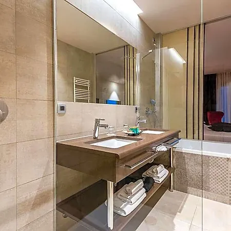 Hotel Plaza Duce Dugi Rat