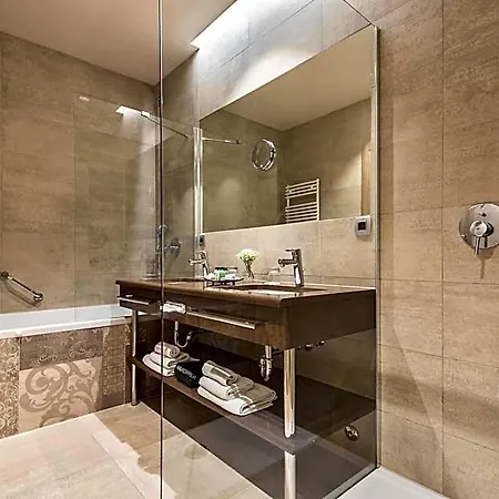 Hotel Plaza Duce Dugi Rat
